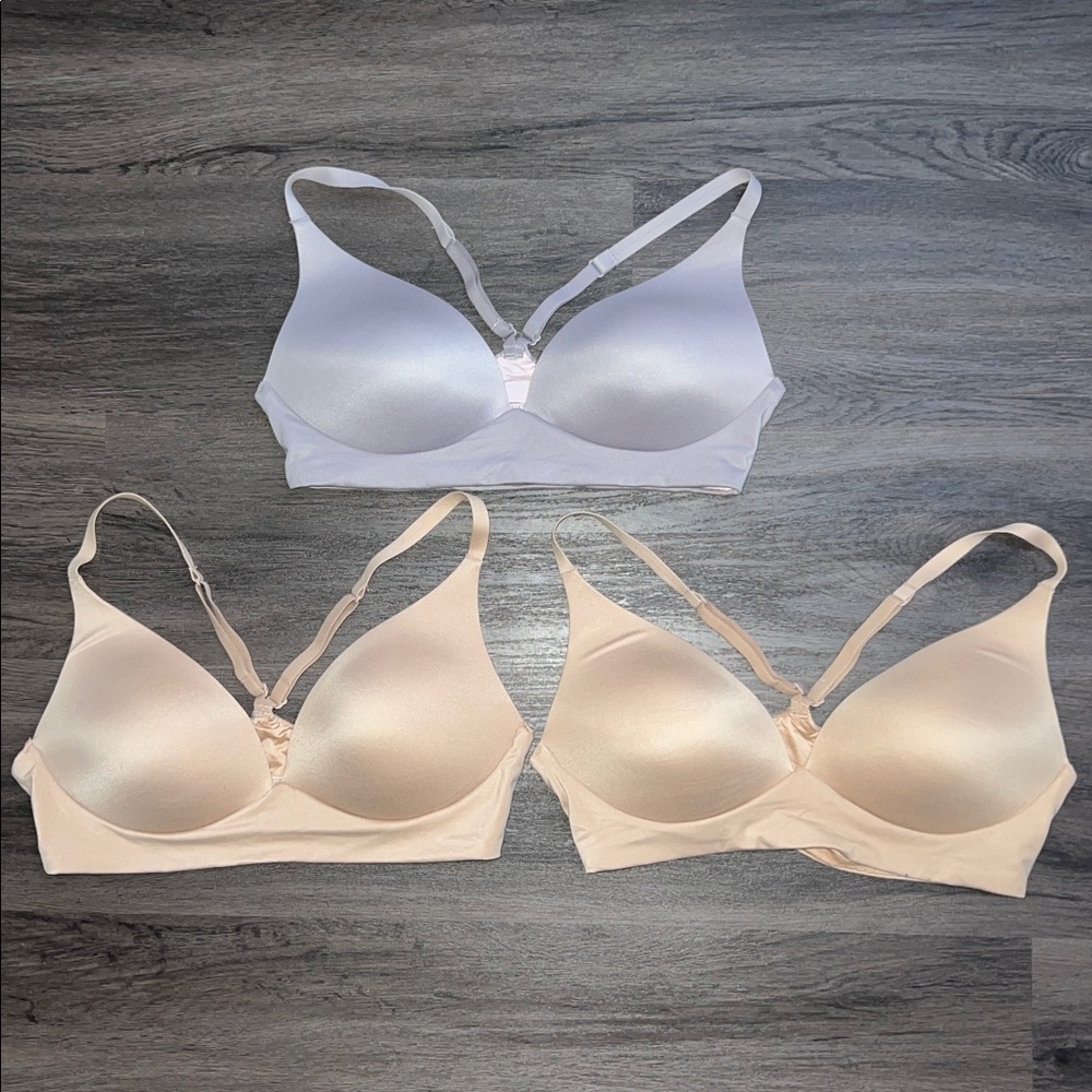 Victoria’s Secret Body by Victoria Lightly Lined Plunge Bra Bundle